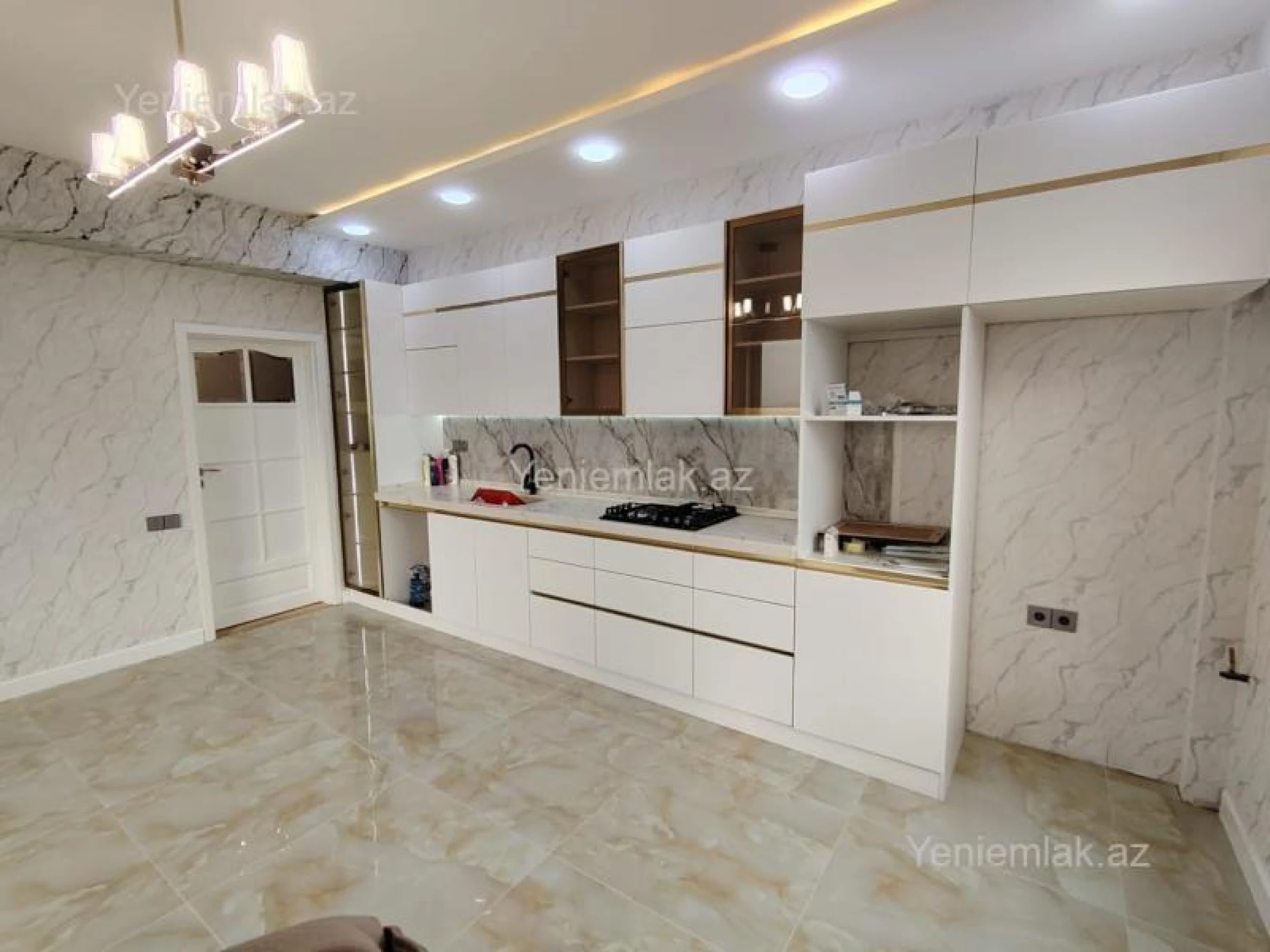 Satılır 3 otaqlı yeni tikili 150 m²