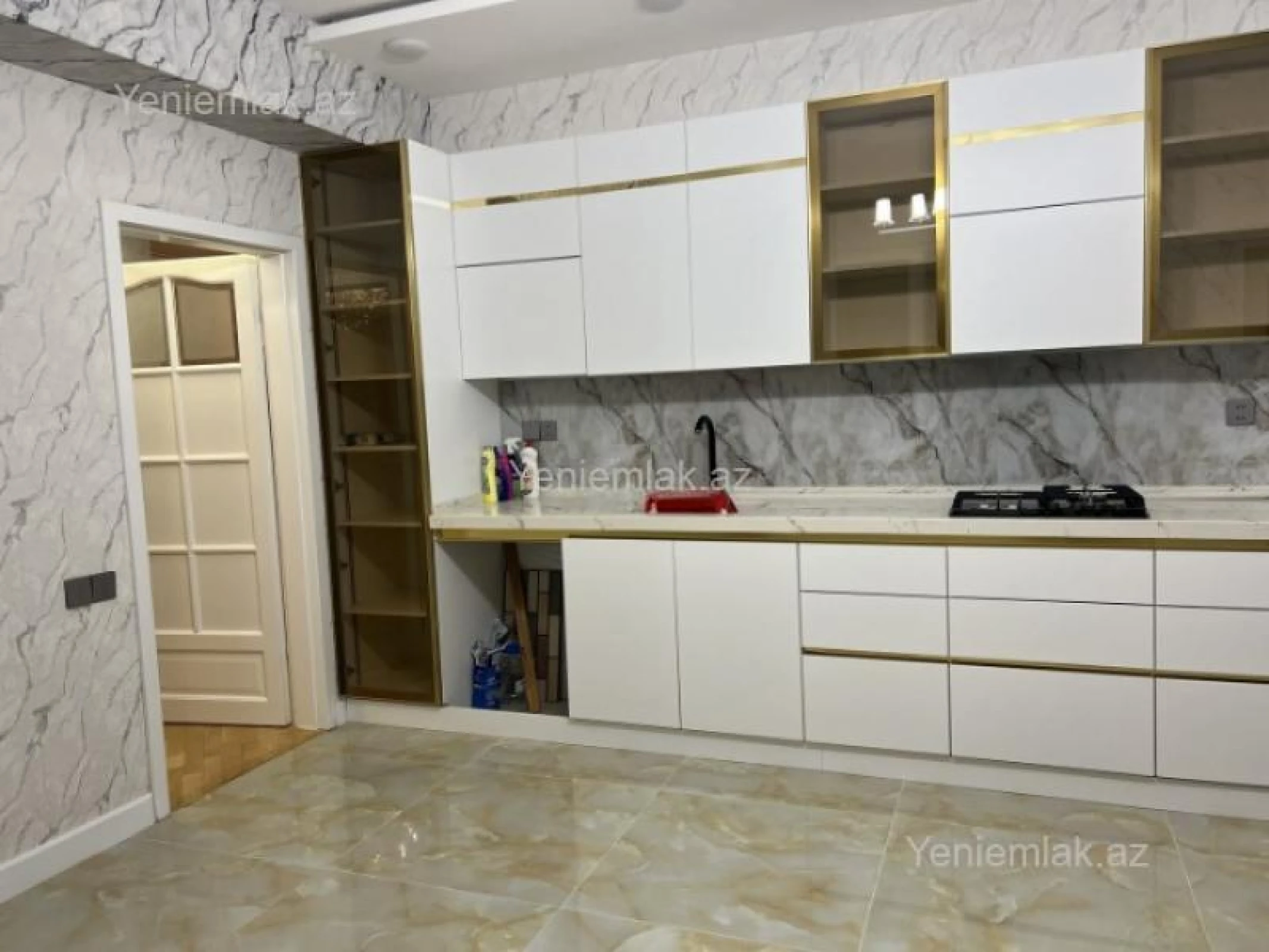 Satılır 3 otaqlı yeni tikili 150 m²