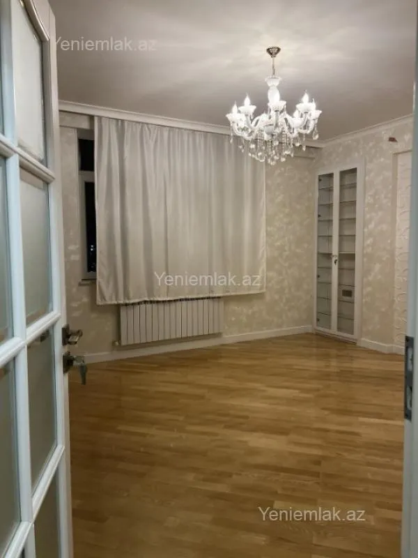Satılır 3 otaqlı yeni tikili 150 m²