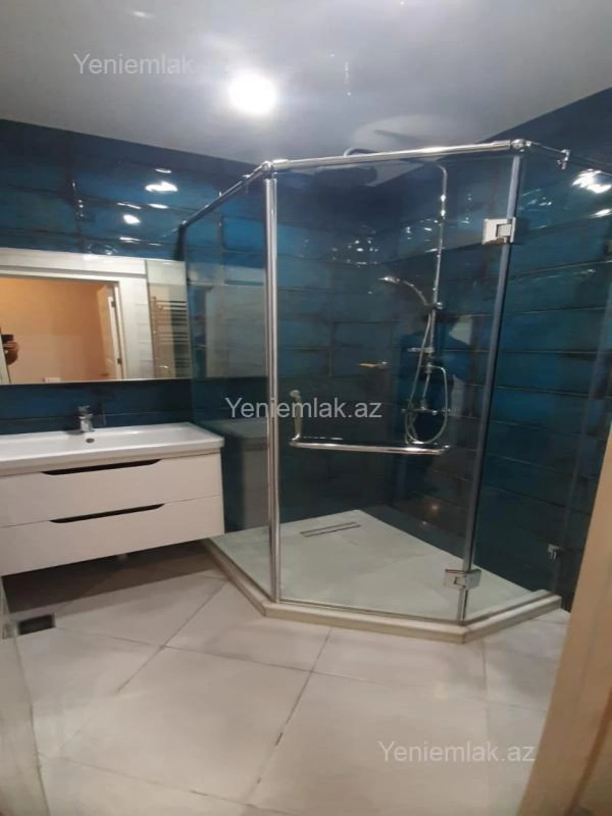 Satılır 3 otaqlı köhnə tikili 70 m²