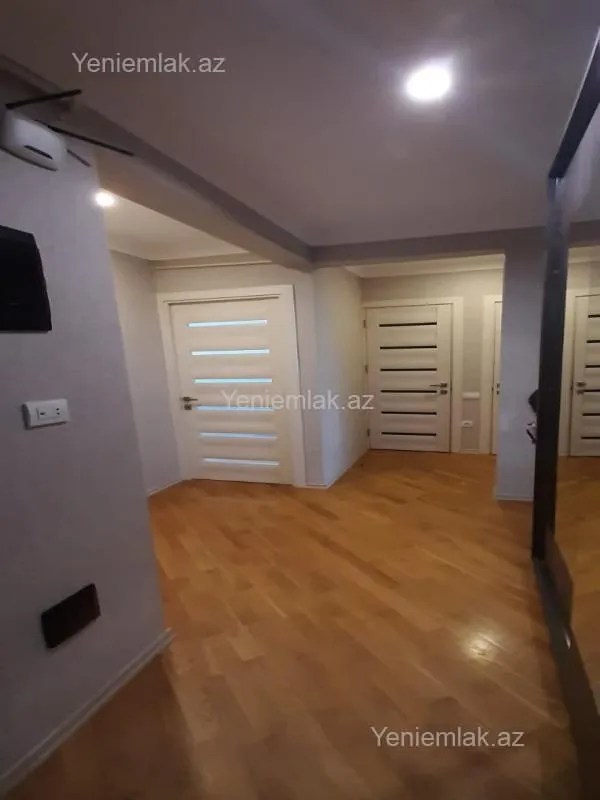 Satılır 3 otaqlı köhnə tikili 70 m²