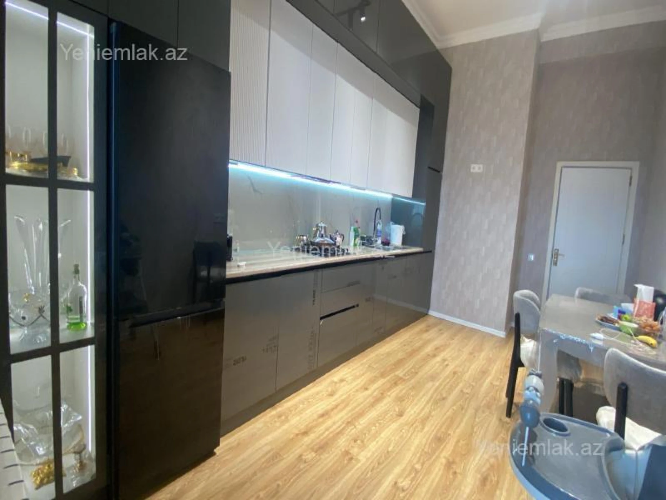 Satılır 4 otaqlı yeni tikili 143 m²