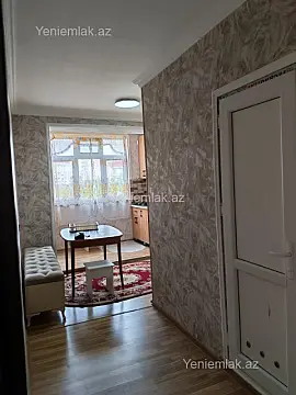 Satılır 1 otaqlı köhnə tikili 42 m²