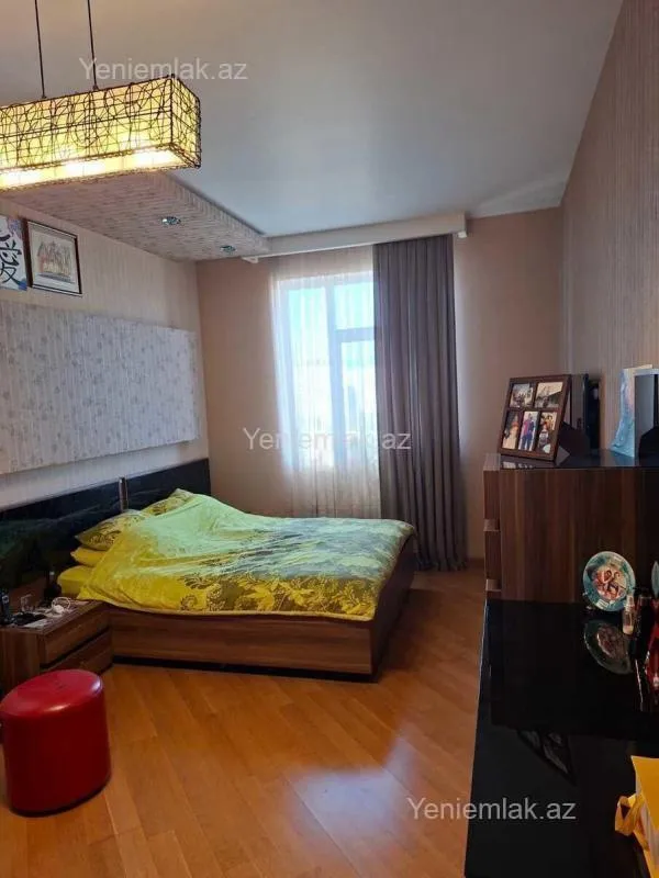 Satılır 4 otaqlı yeni tikili 159 m²