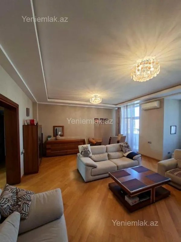 Satılır 4 otaqlı yeni tikili 159 m²