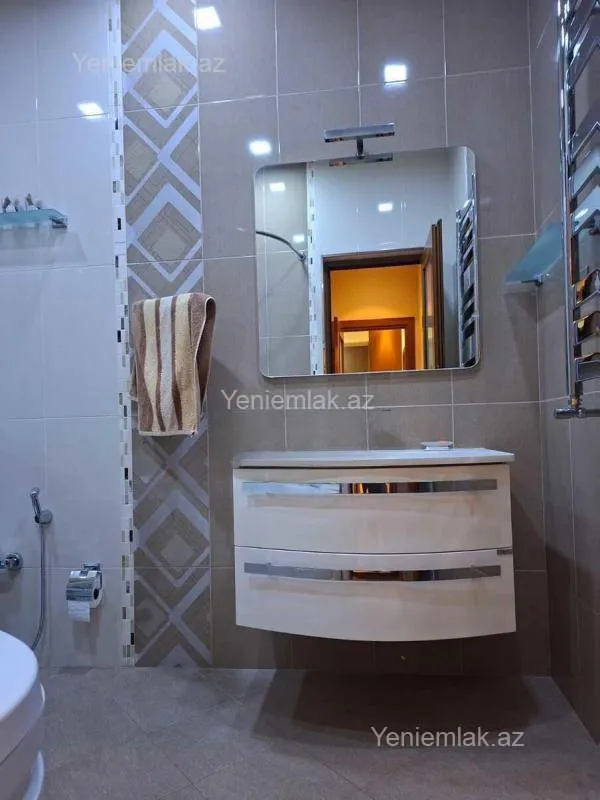 Satılır 4 otaqlı yeni tikili 159 m²