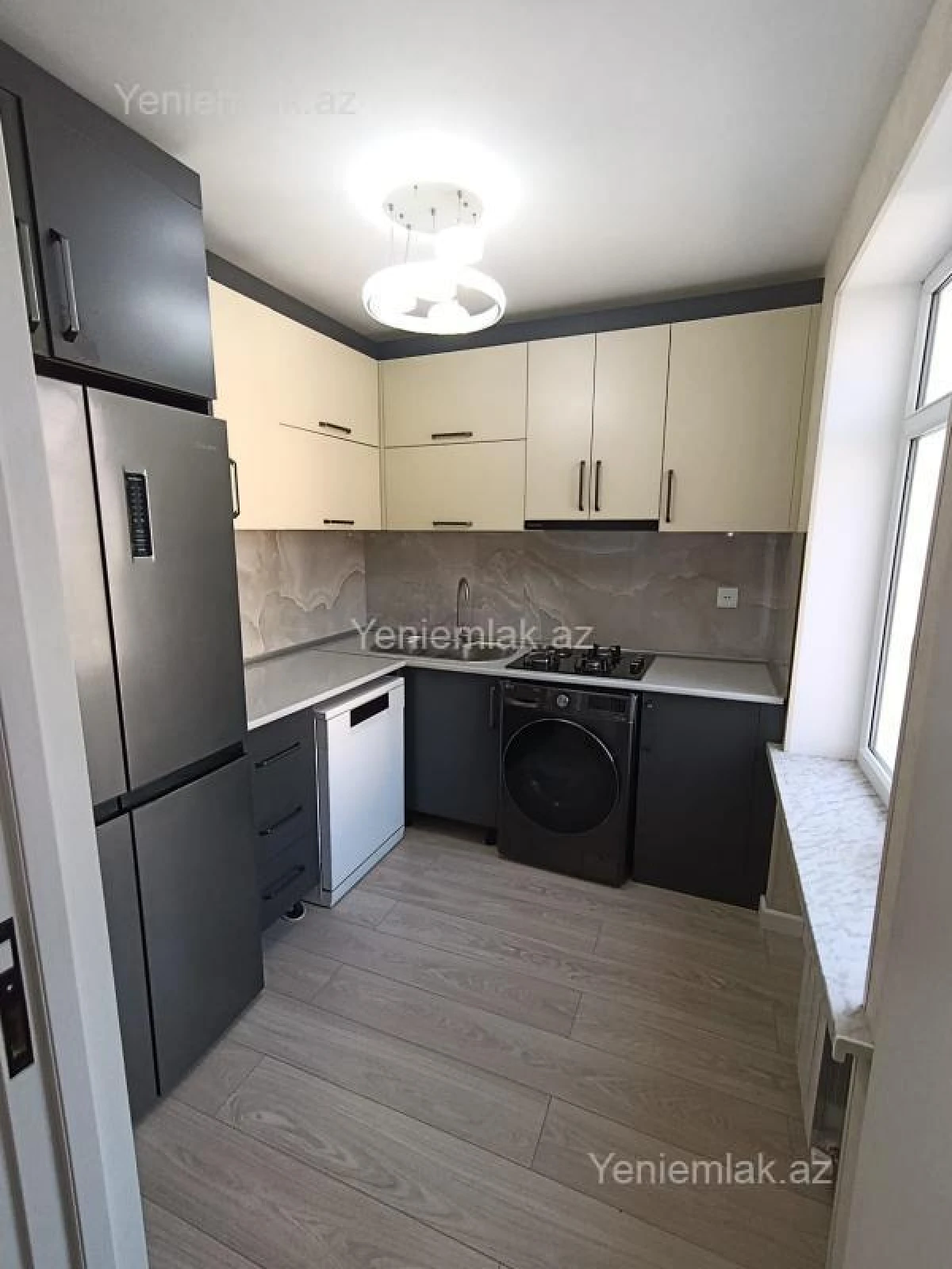Satılır 3 otaqlı köhnə tikili 80 m²