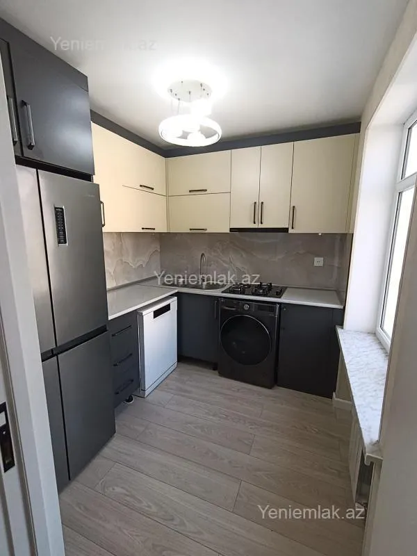Satılır 3 otaqlı köhnə tikili 80 m²