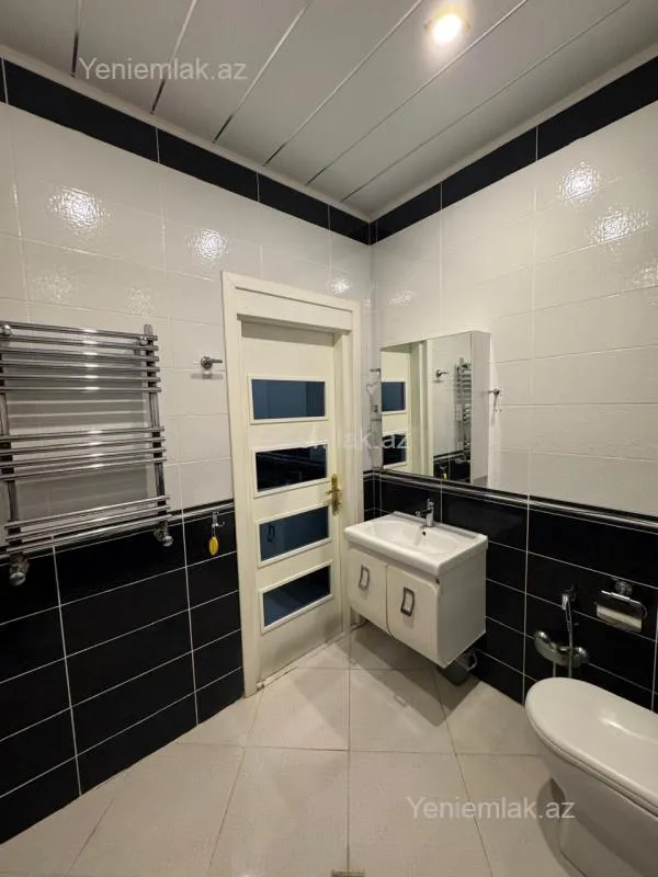 Satılır 3 otaqlı yeni tikili 80 m²