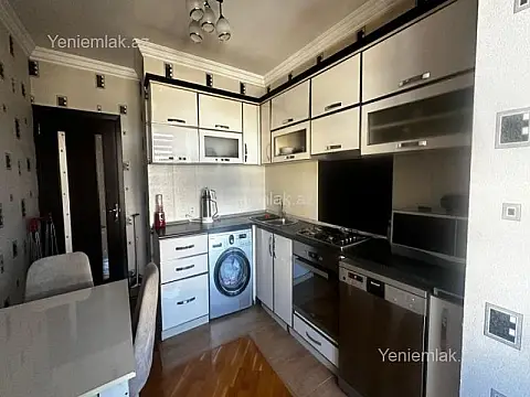 Satılır 3 otaqlı köhnə tikili 80 m²