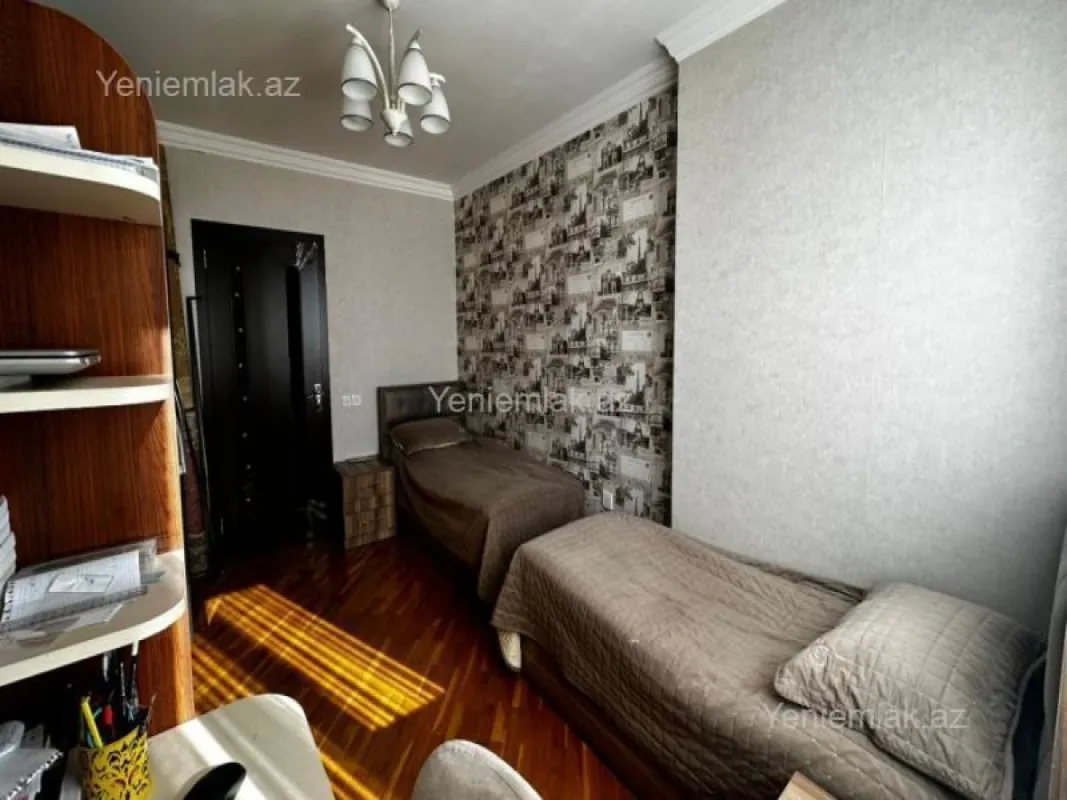 Satılır 3 otaqlı köhnə tikili 80 m²