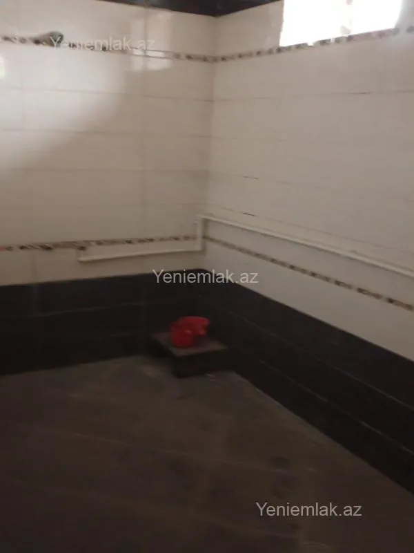 Satılır 9 otaqlı həyət evi 333 m²