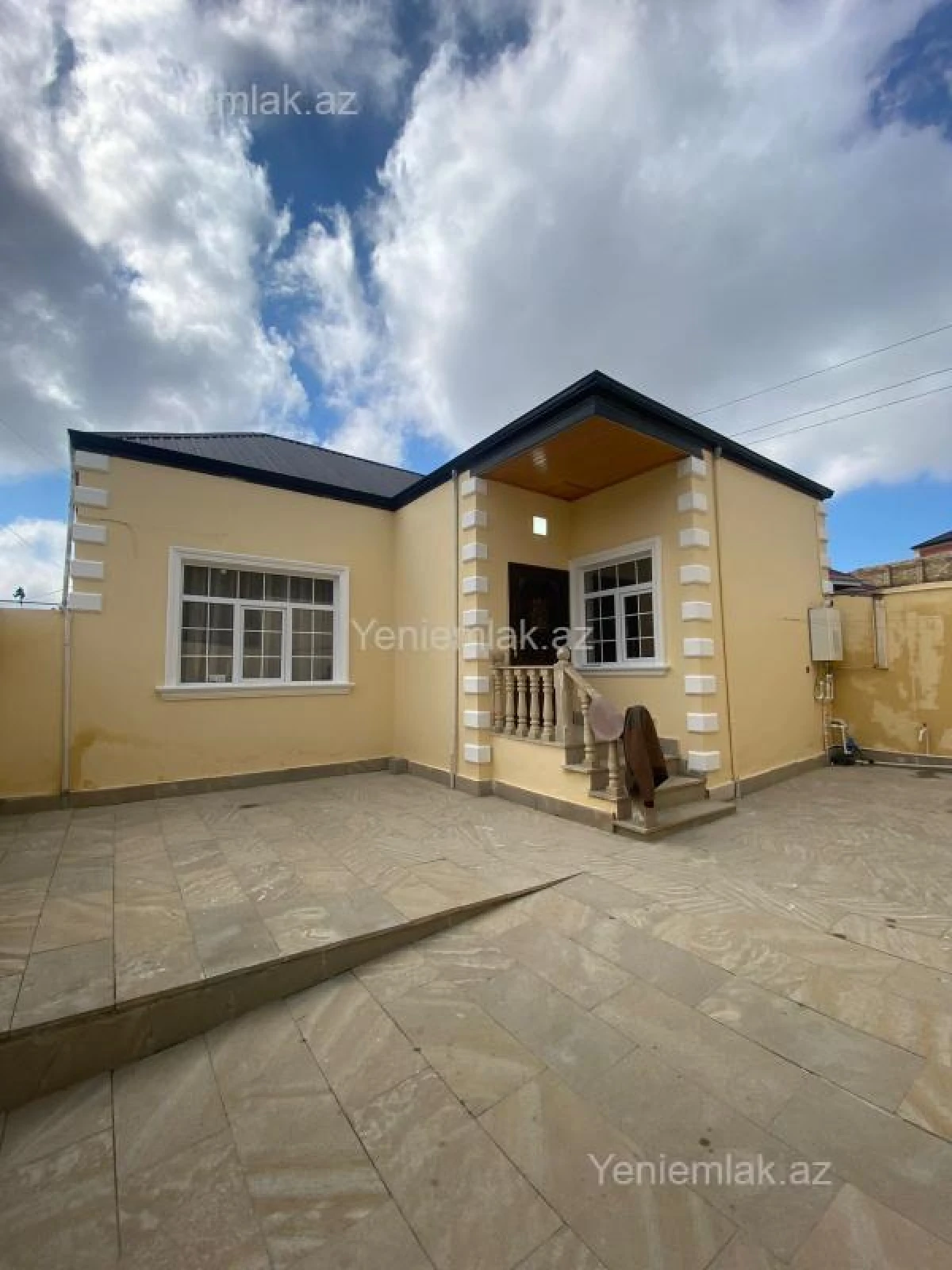 Satılır 3 otaqlı həyət evi 100 m²