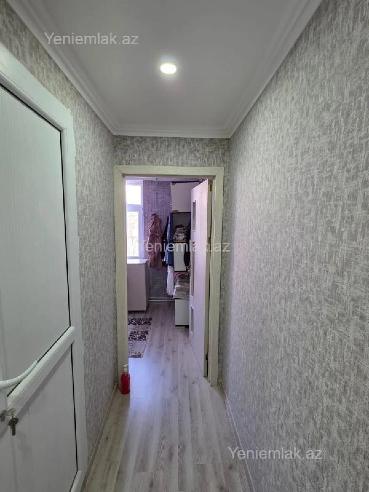 Satılır 1 otaqlı köhnə tikili 36 m²