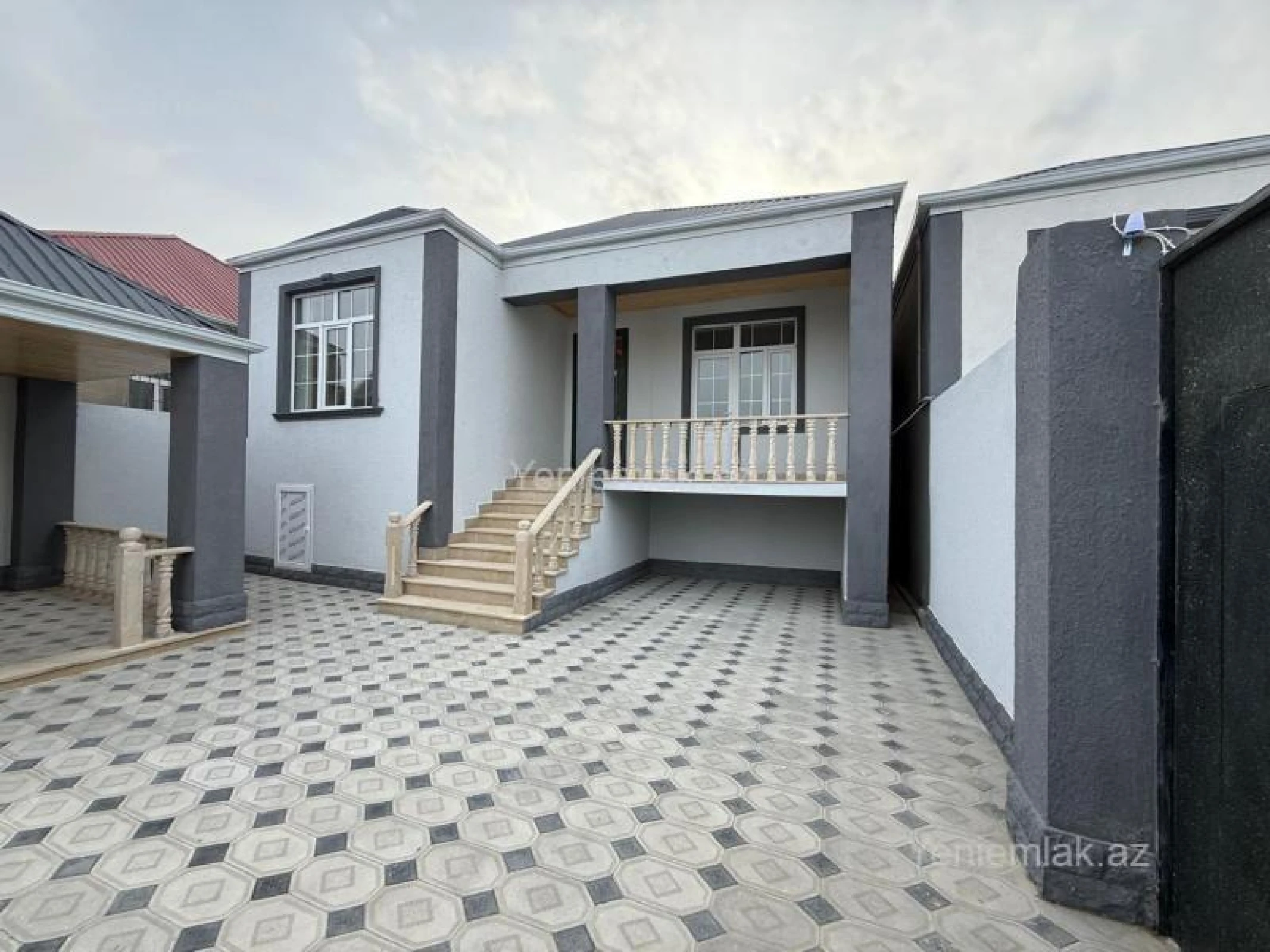 Satılır 4 otaqlı həyət evi 120 m²