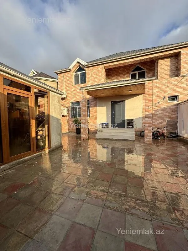 Satılır 6 otaqlı həyət evi 200 m²