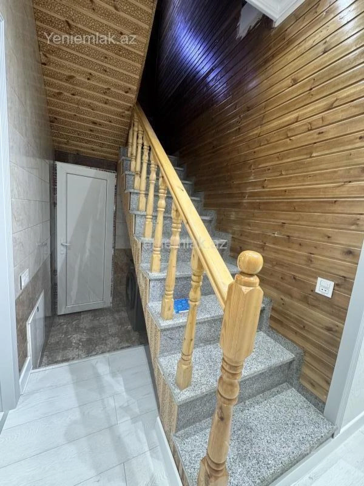 Satılır 6 otaqlı həyət evi 200 m²