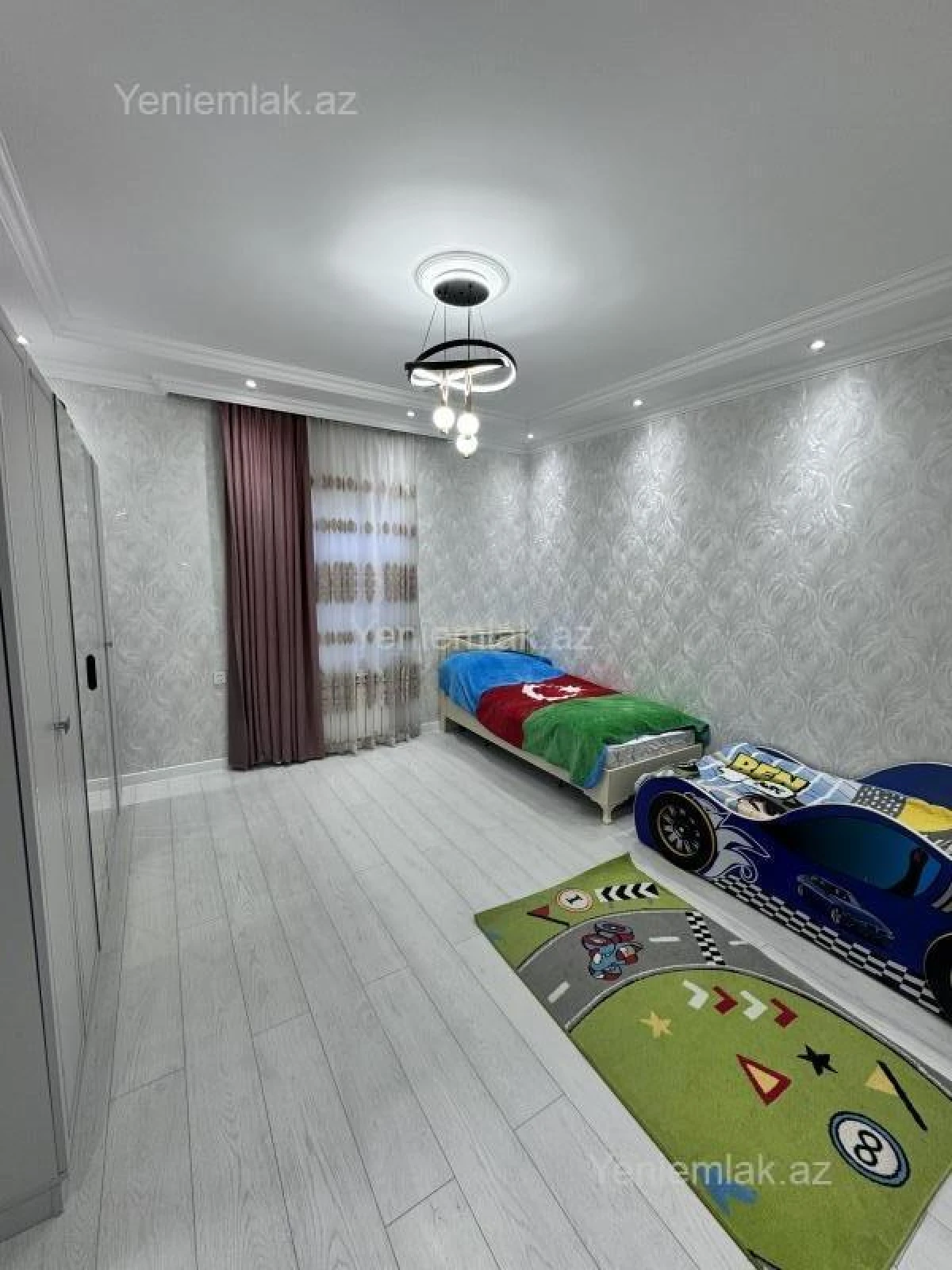 Satılır 6 otaqlı həyət evi 200 m²
