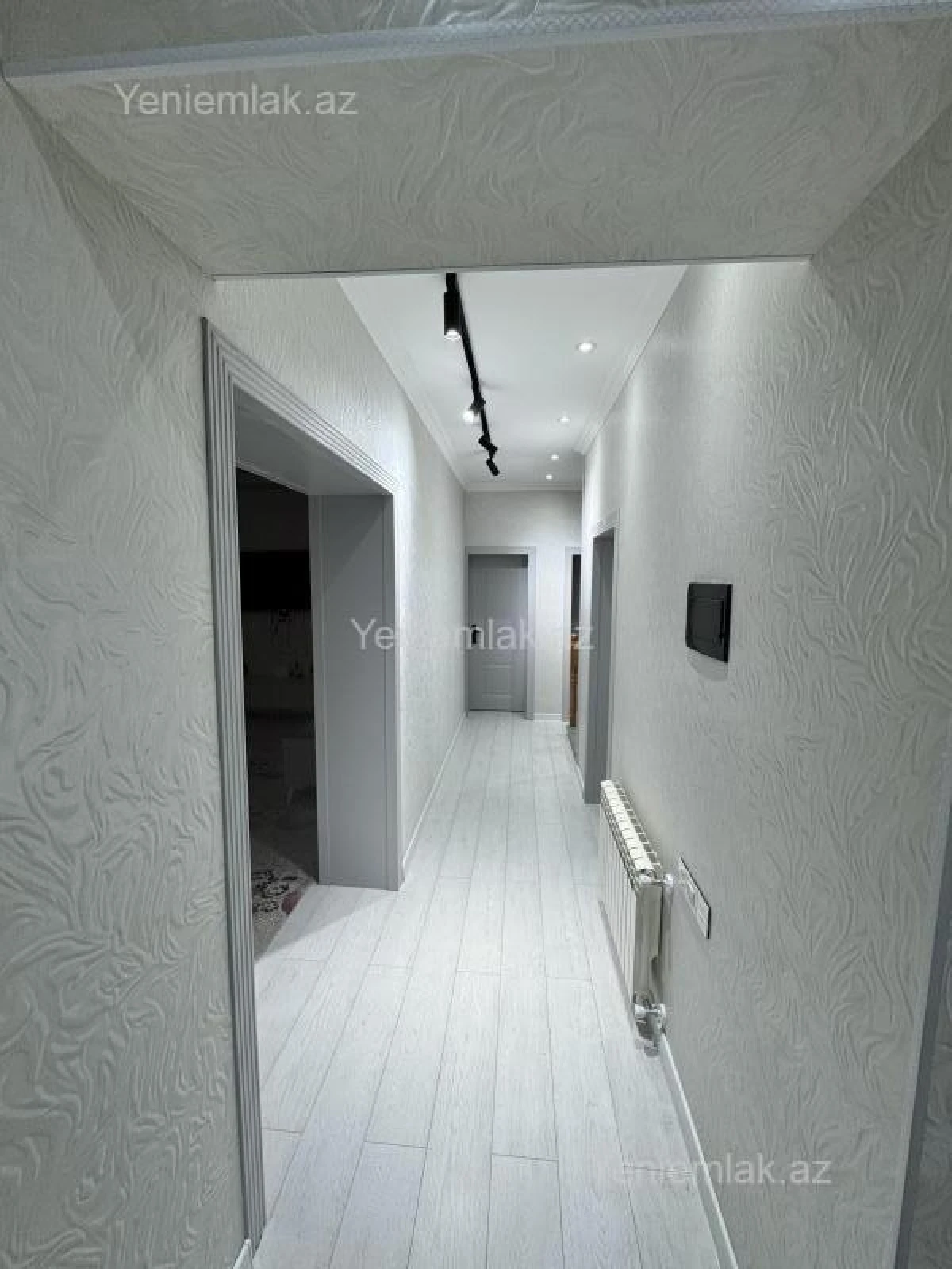 Satılır 6 otaqlı həyət evi 200 m²