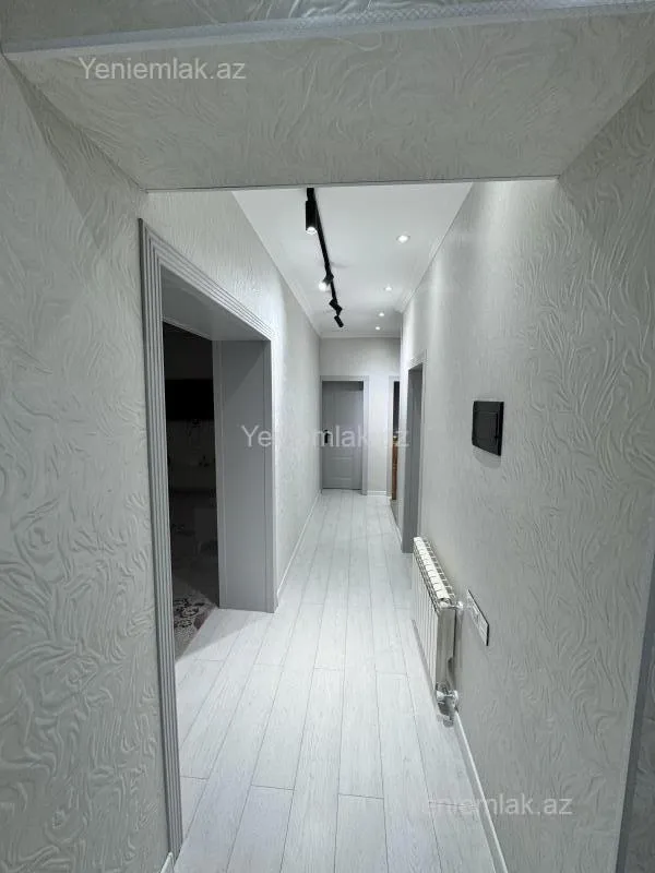 Satılır 6 otaqlı həyət evi 200 m²