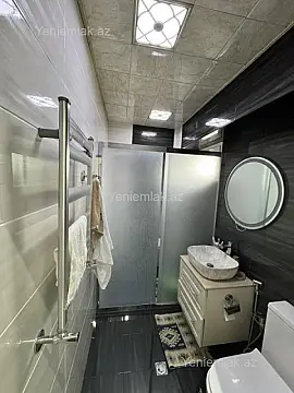 Satılır 6 otaqlı həyət evi 200 m²