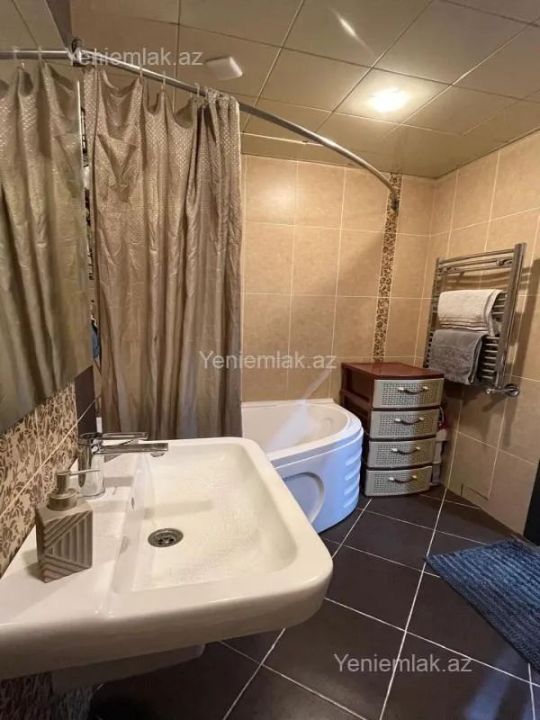 Satılır 3 otaqlı yeni tikili 111 m²