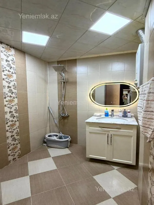 Satılır 3 otaqlı köhnə tikili 70 m²