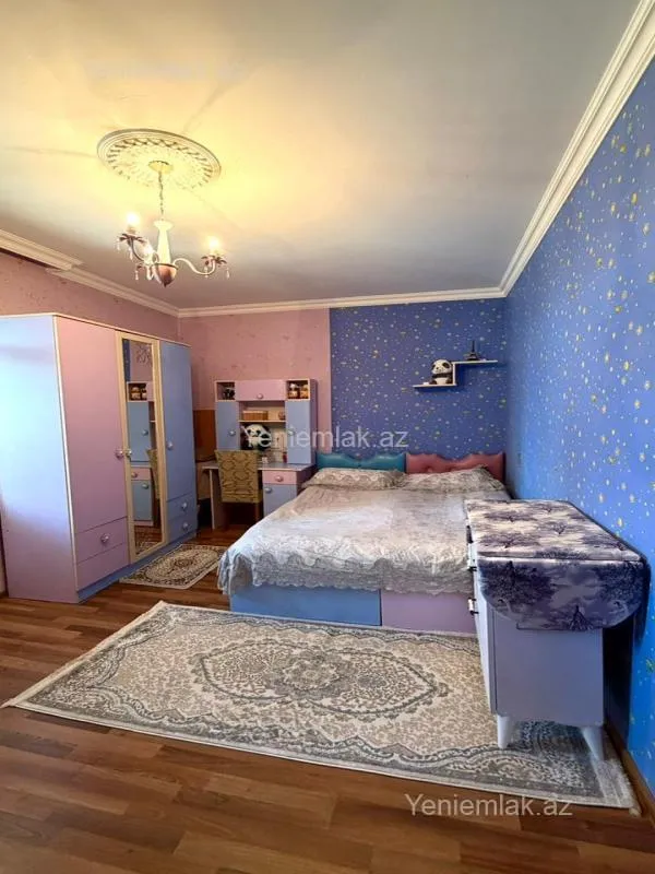 Satılır 3 otaqlı köhnə tikili 70 m²