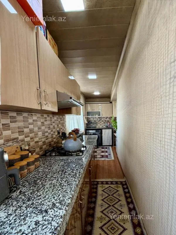 Satılır 3 otaqlı köhnə tikili 70 m²