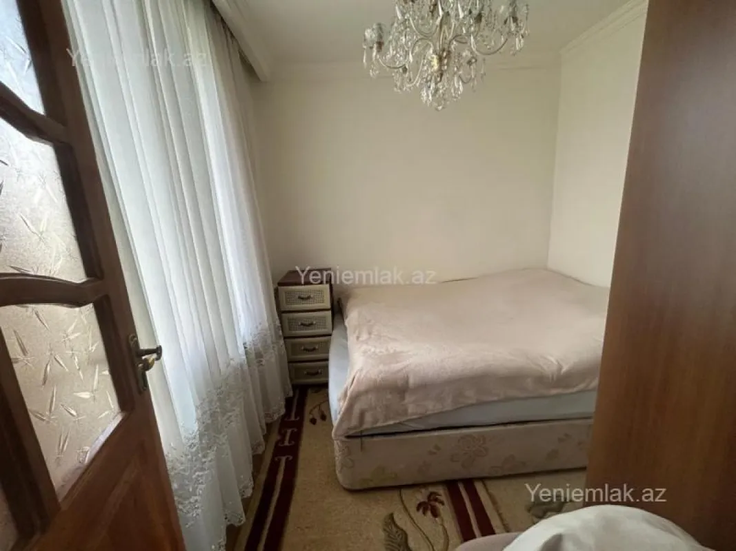Satılır 2 otaqlı köhnə tikili 35 m²
