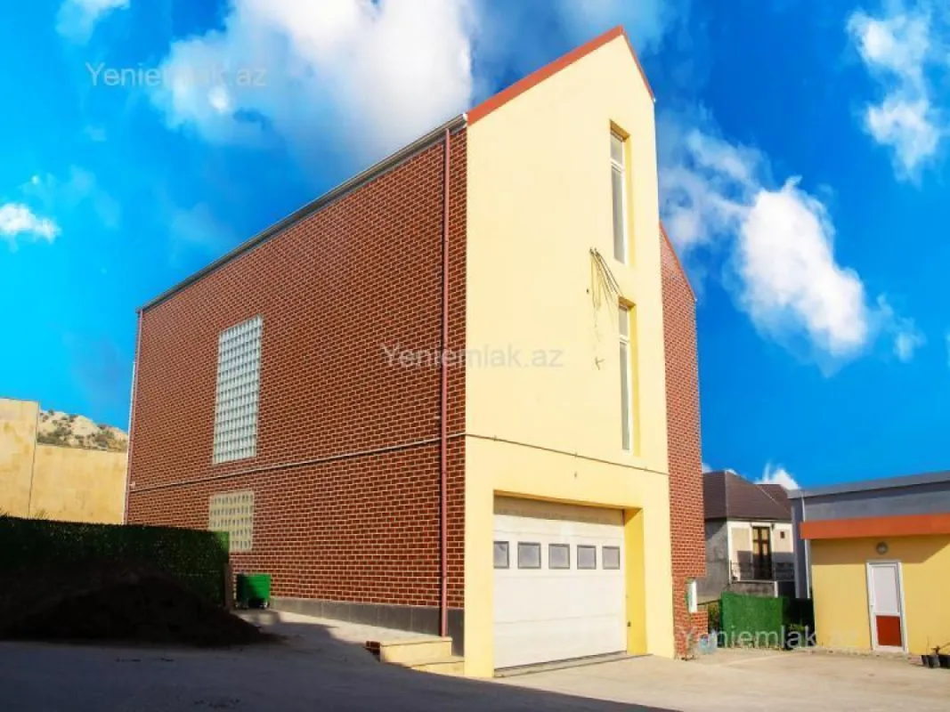 Satılır 6 otaqlı həyət evi 450 m²