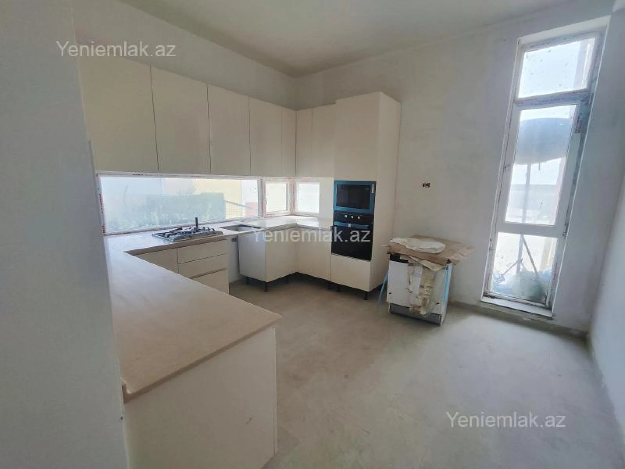 Satılır 6 otaqlı həyət evi 450 m²