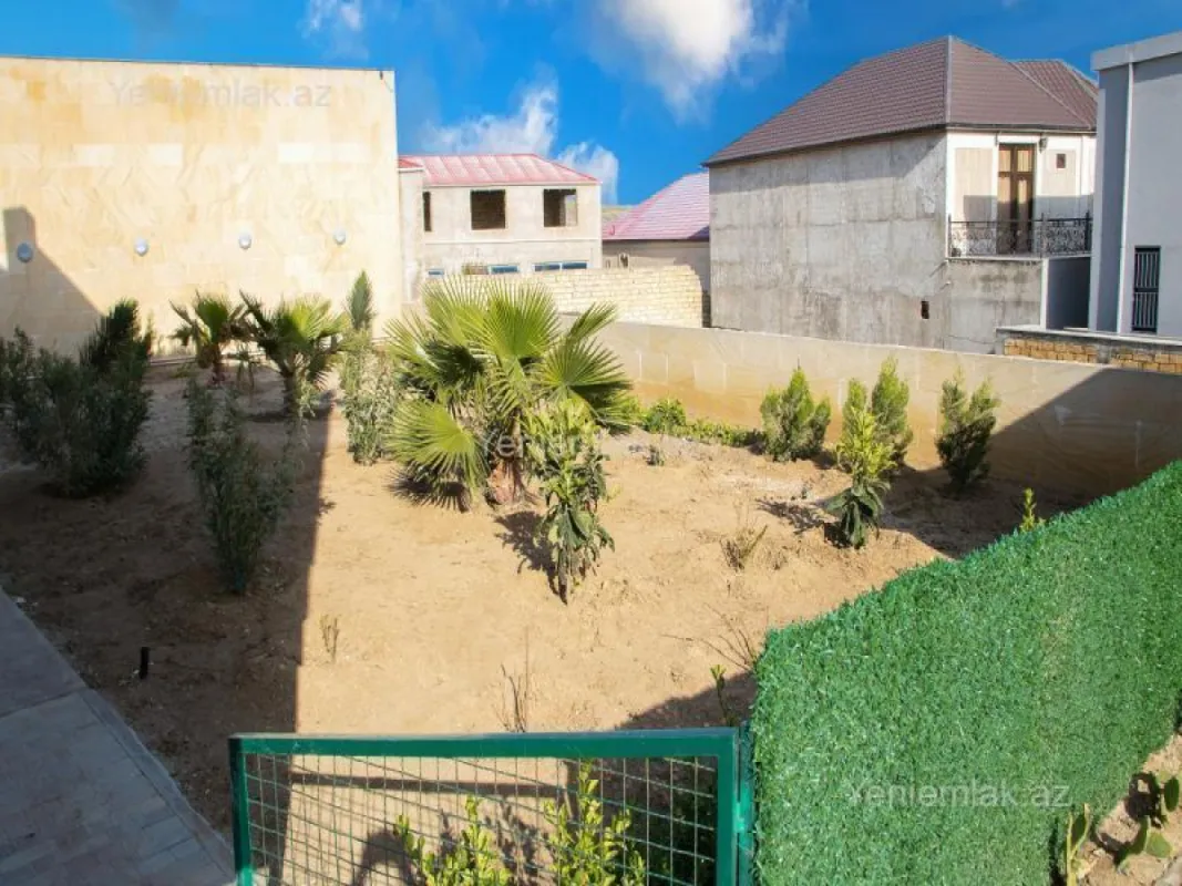Satılır 6 otaqlı həyət evi 450 m²
