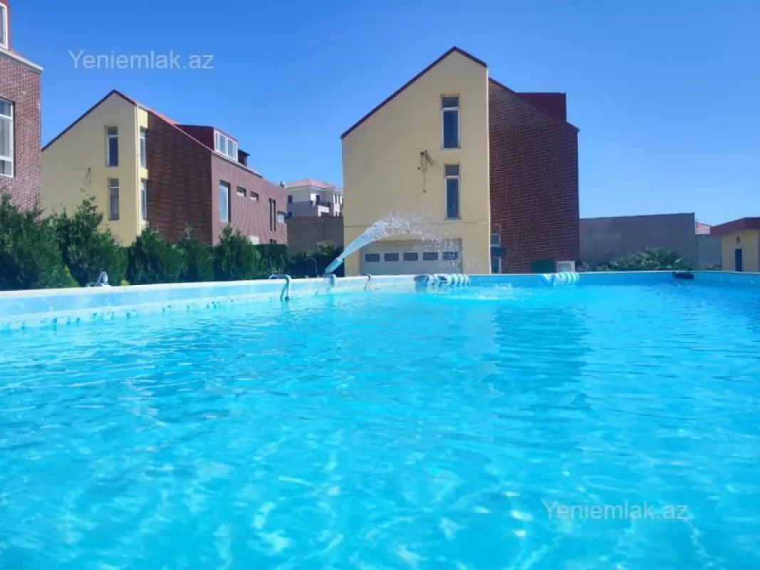 Satılır 6 otaqlı həyət evi 450 m²