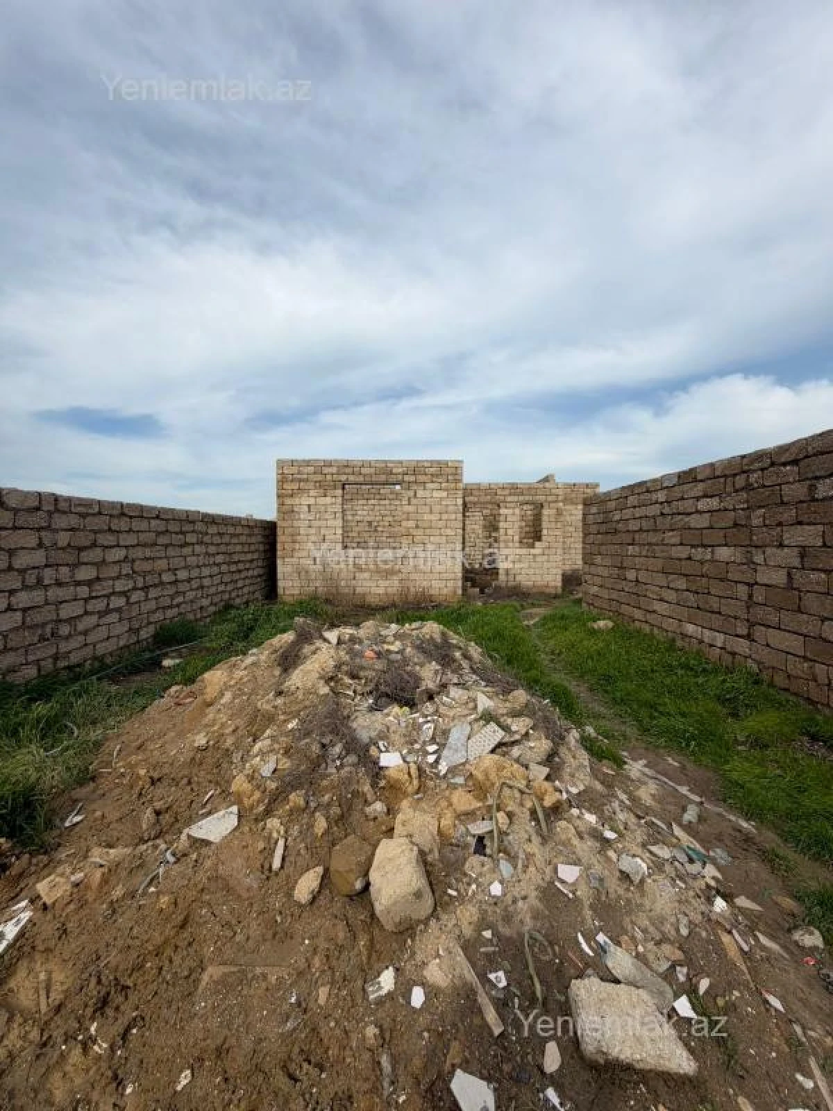 Satılır 2 otaqlı həyət evi 70 m²