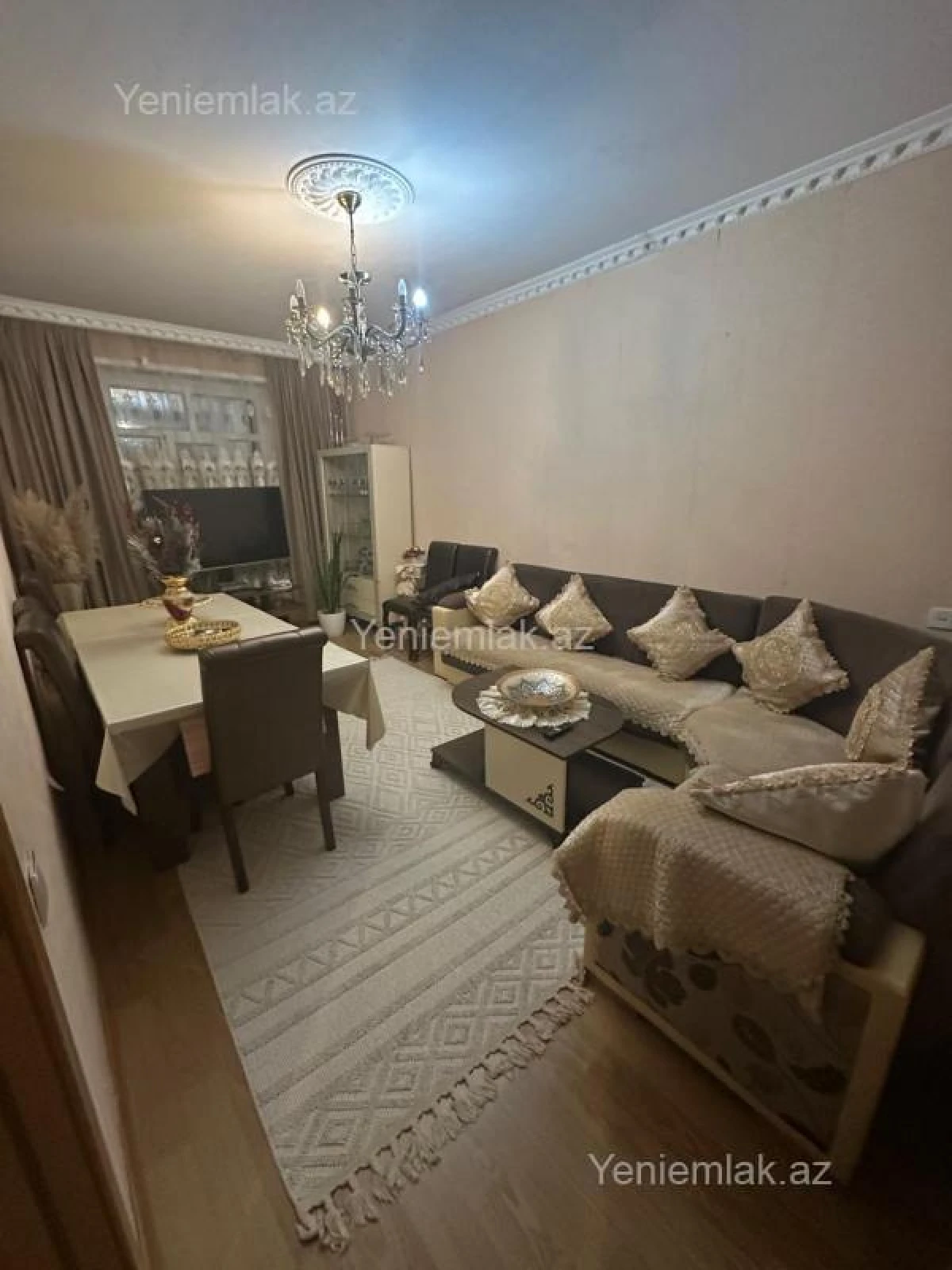 Satılır 3 otaqlı köhnə tikili 85 m²