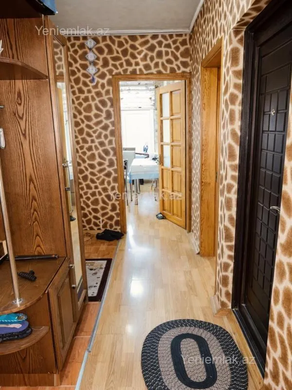 Satılır 2 otaqlı köhnə tikili 70 m²