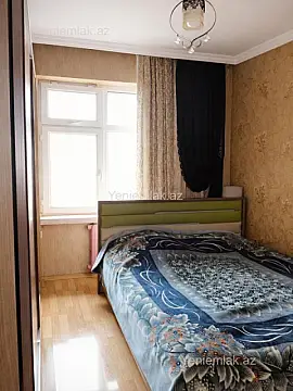 Satılır 2 otaqlı köhnə tikili 70 m²