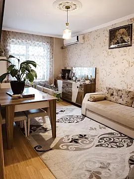 Satılır 2 otaqlı köhnə tikili 70 m²