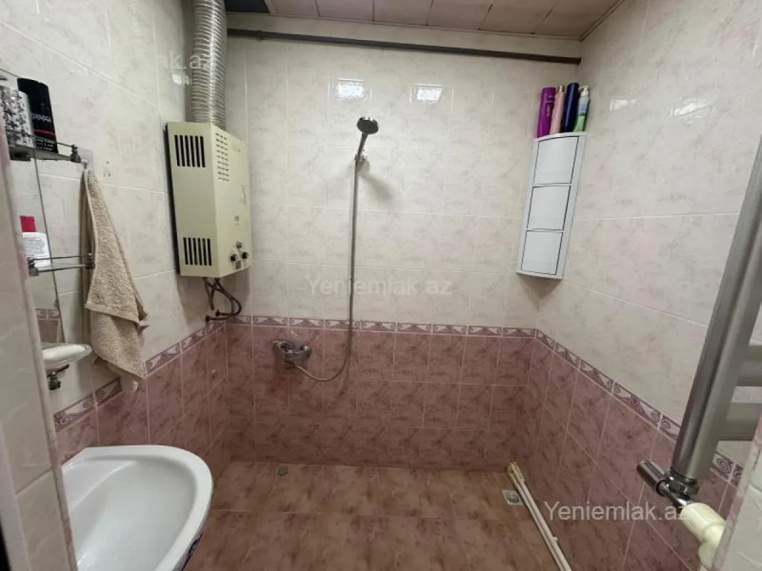 Satılır 2 otaqlı köhnə tikili 50 m²