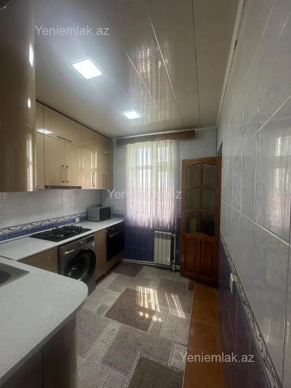 Satılır 2 otaqlı köhnə tikili 50 m²