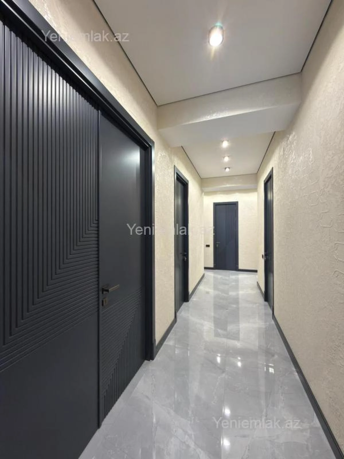 Satılır 3 otaqlı yeni tikili 143 m²