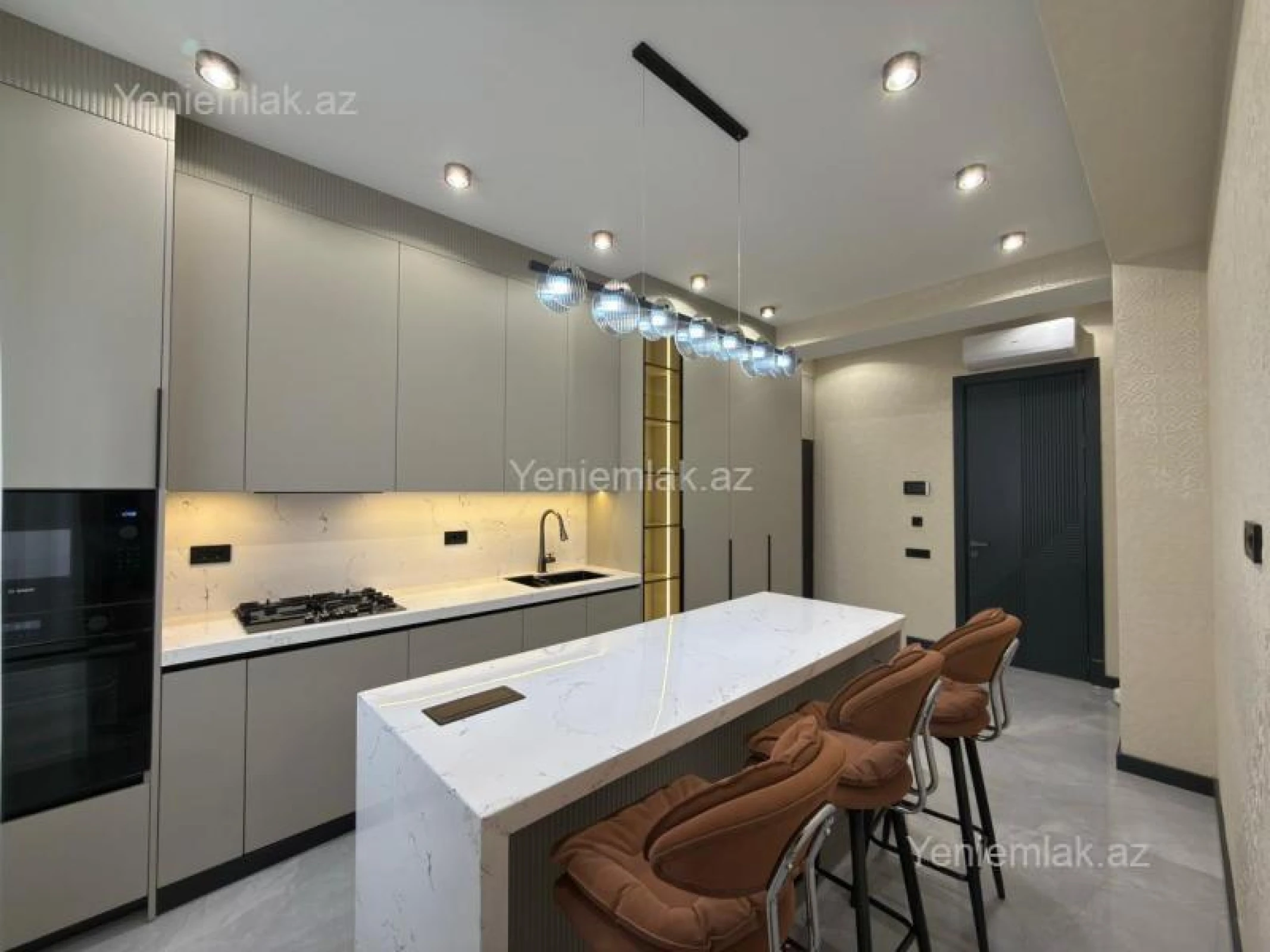 Satılır 3 otaqlı yeni tikili 143 m²