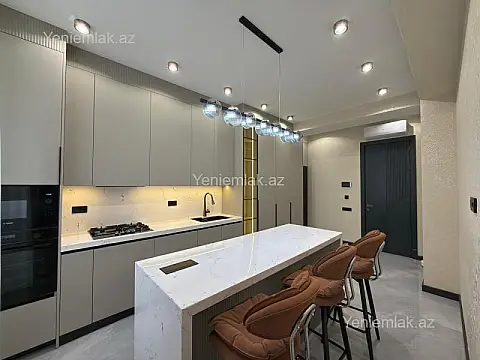 Satılır 3 otaqlı yeni tikili 143 m²