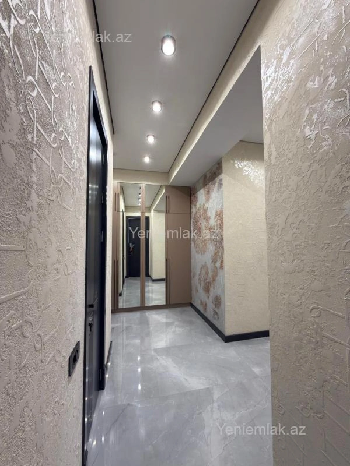 Satılır 3 otaqlı yeni tikili 143 m²