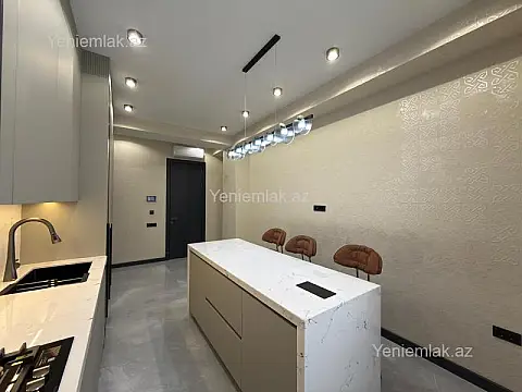 Satılır 3 otaqlı yeni tikili 143 m²