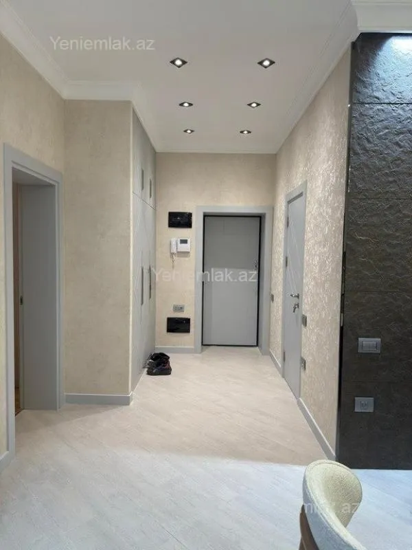 Satılır 3 otaqlı yeni tikili 105 m²