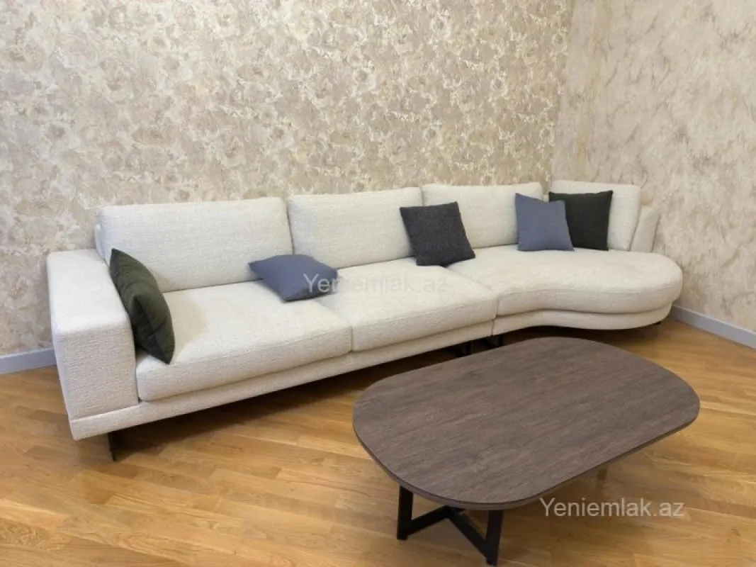 Satılır 3 otaqlı yeni tikili 105 m²