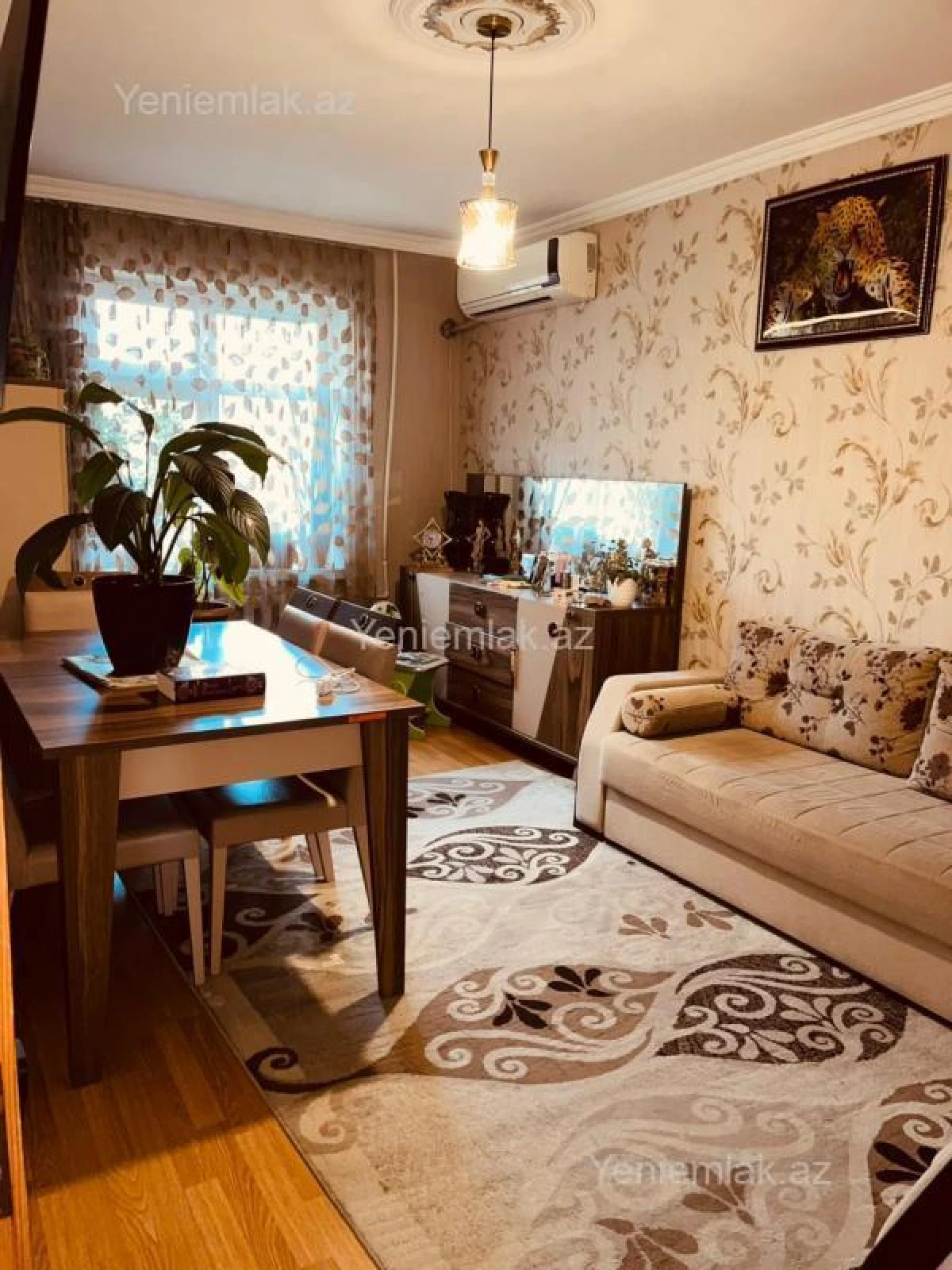 Satılır 2 otaqlı köhnə tikili 60 m²