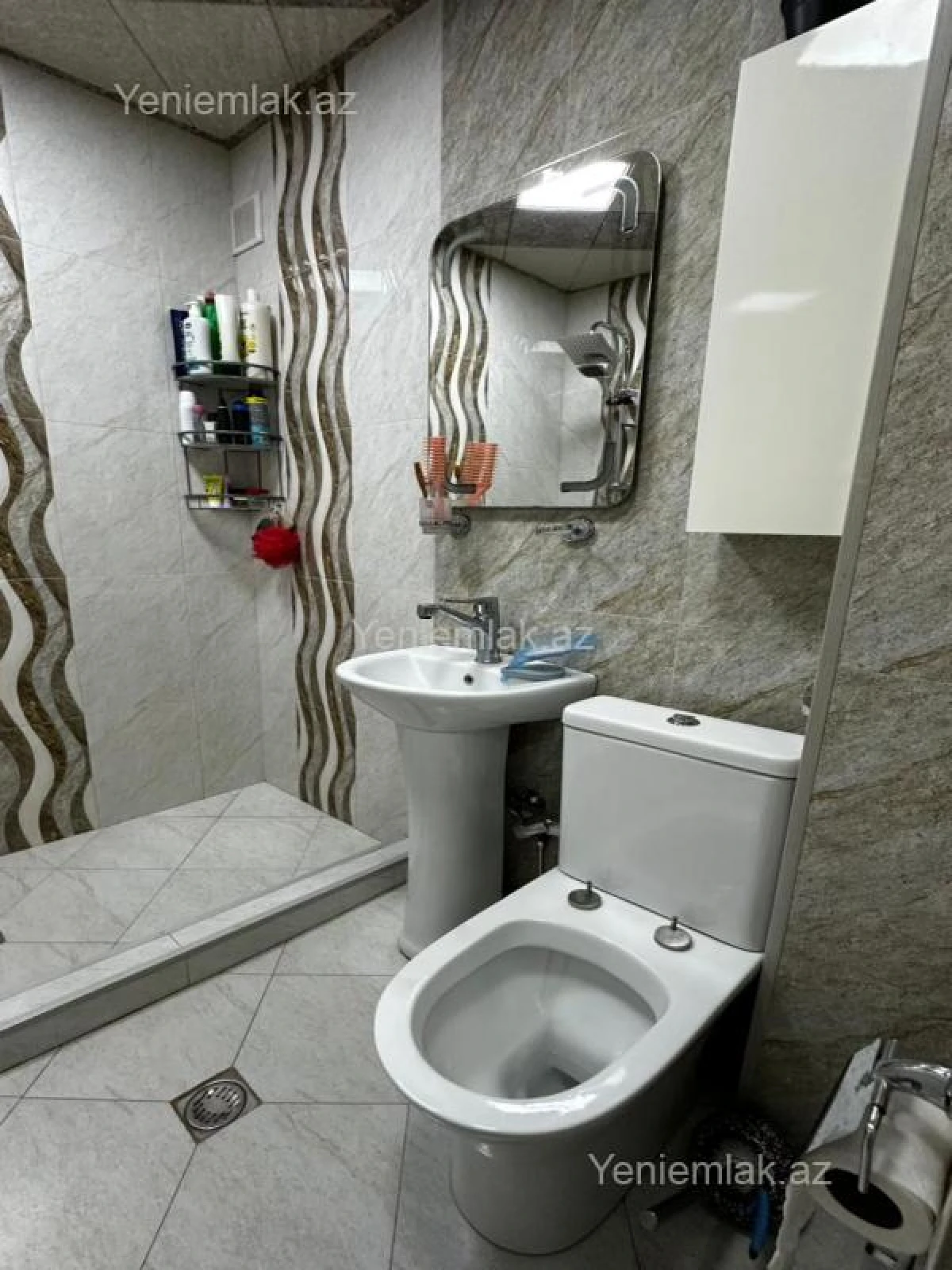Satılır 2 otaqlı köhnə tikili 43 m²